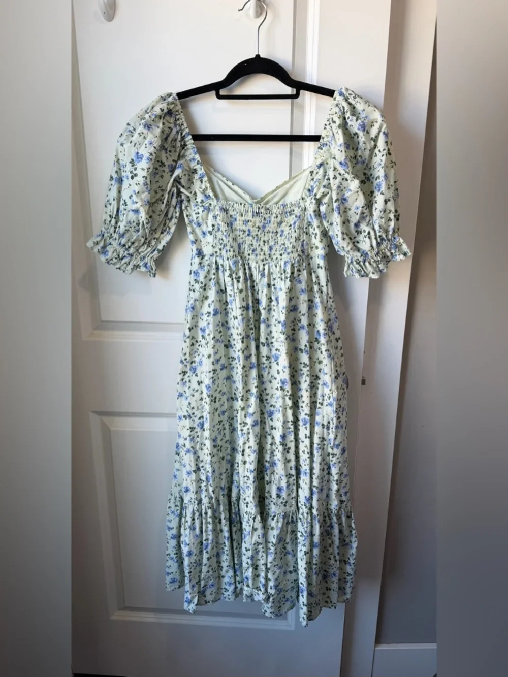 Abercrombie & Fitch Light Green and Blue Floral Puff-Sleeve Midi Dress - Picture 9 of 9